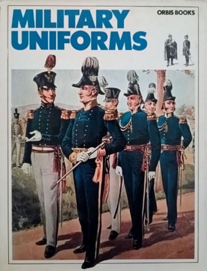 Livre Military Uniforms (Livre d'occasion) - ISBN 0856131369