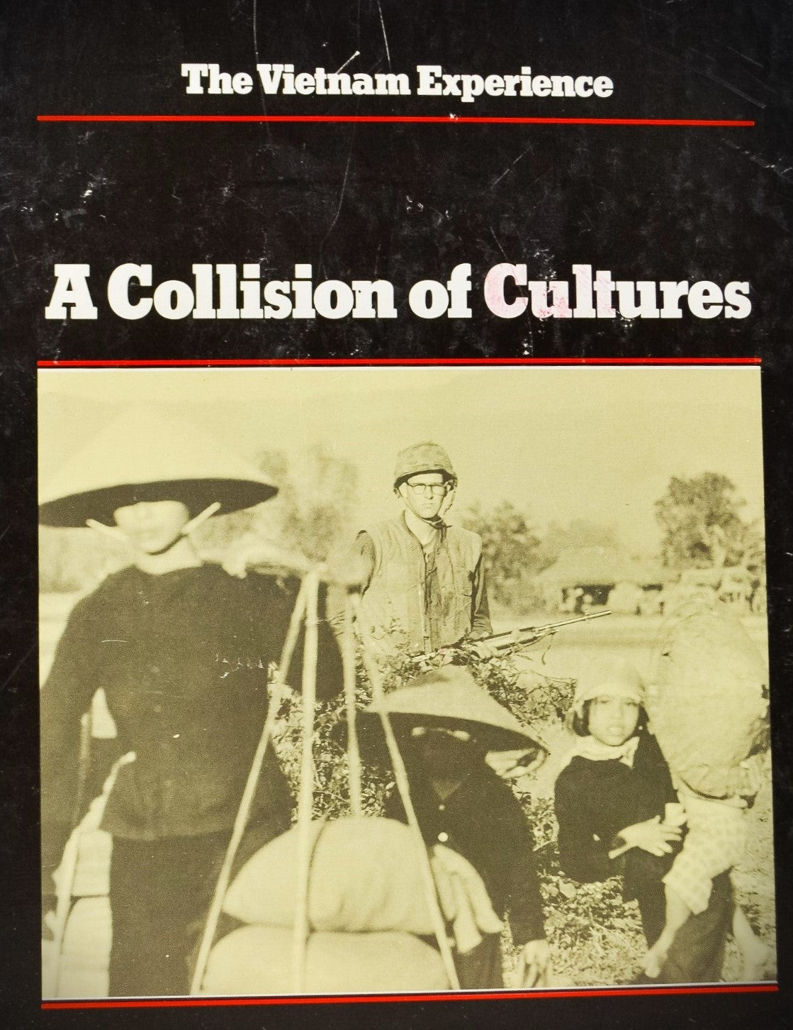 Livre A Collision of Cultures (Livre d'occasion) - ISBN 0939526123