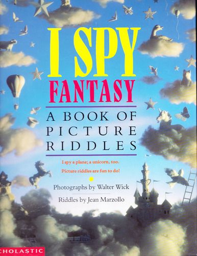 I Spy Fantasy: A Book of Picture Riddles - Jean Marzollo