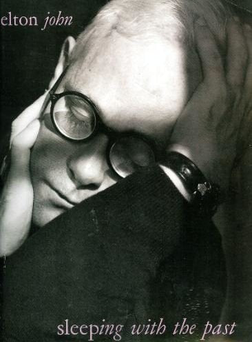 Livre Sleeping With The Past (Elton John) (Livre d'occasion) - ISBN 0863596800