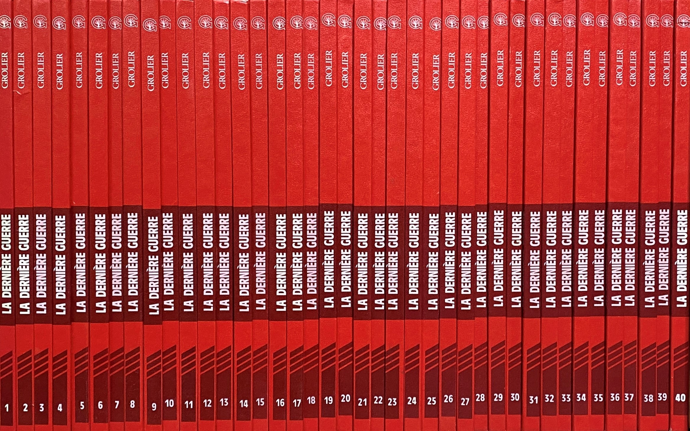 Livre ISBN La dernière guerre # 1 à 40
