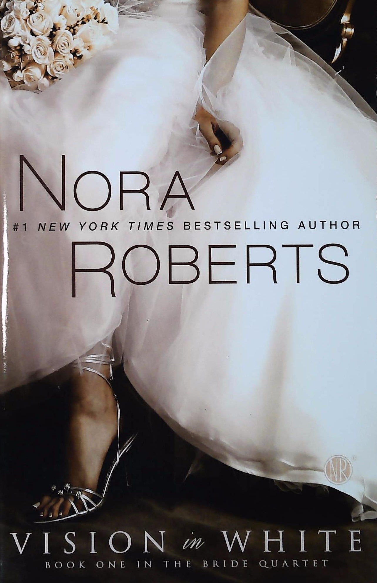 Livre Vision in White - Nora Roberts (Livre d'occasion)
