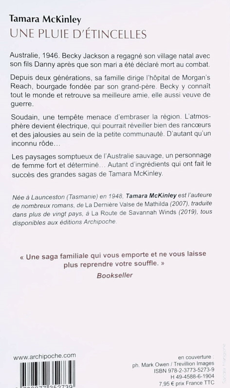 Livre Une pluie d'étincelles - Tamara McKinley (Livre d'occasion)