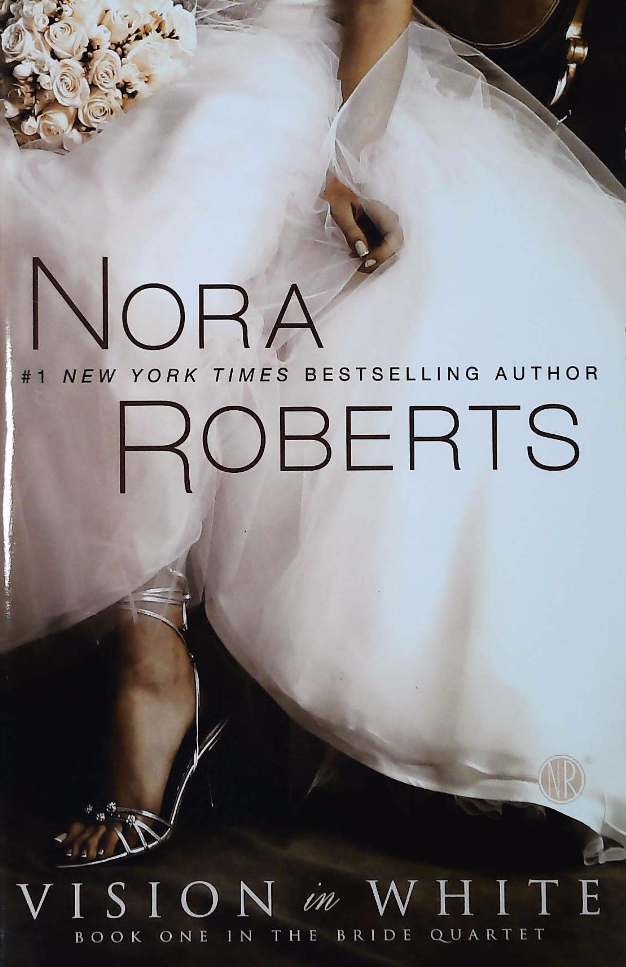 Livre ISBN  Vision in White (Nora Roberts)